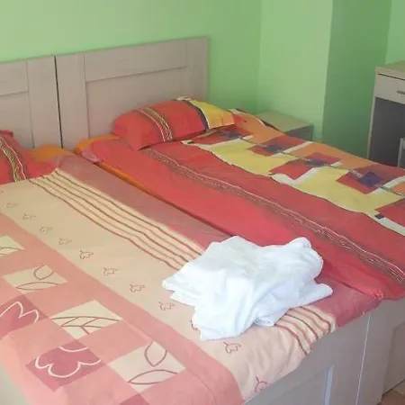 Darius Hstl Σάνι Μπιτς