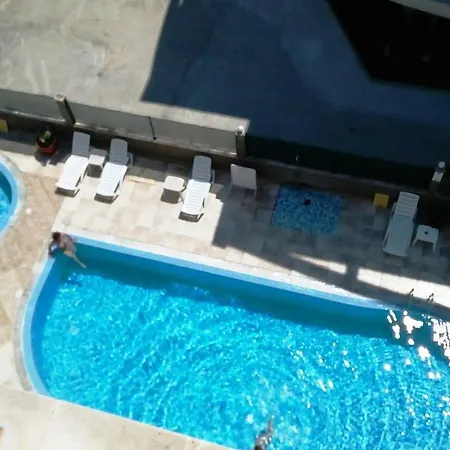 Darius Hstl Σάνι Μπιτς