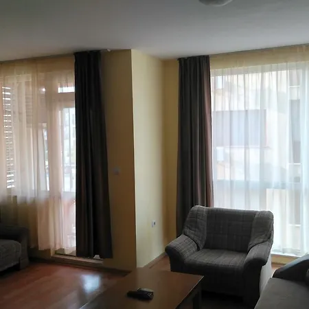 Darius Hstl Σάνι Μπιτς