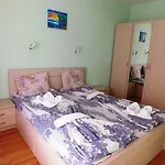 Darius Hstl ساني بيتش