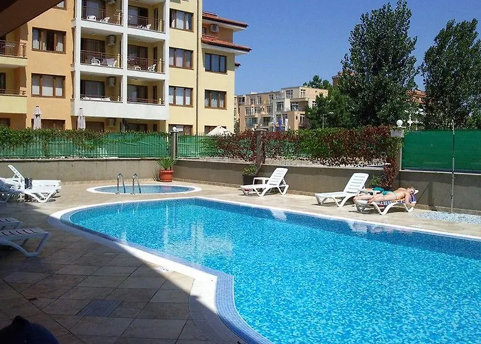 Darius Hstl Отель Солнечный берег