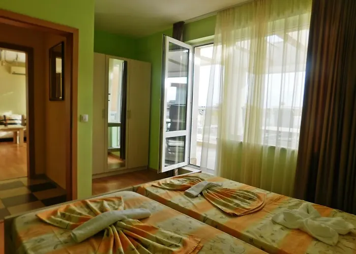 Darius Hstl 3* Slantschew brjag